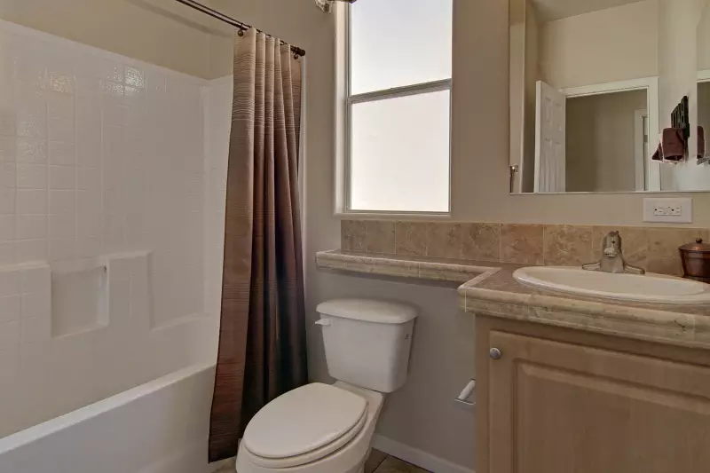 American freedom 2444 bathroom home features
