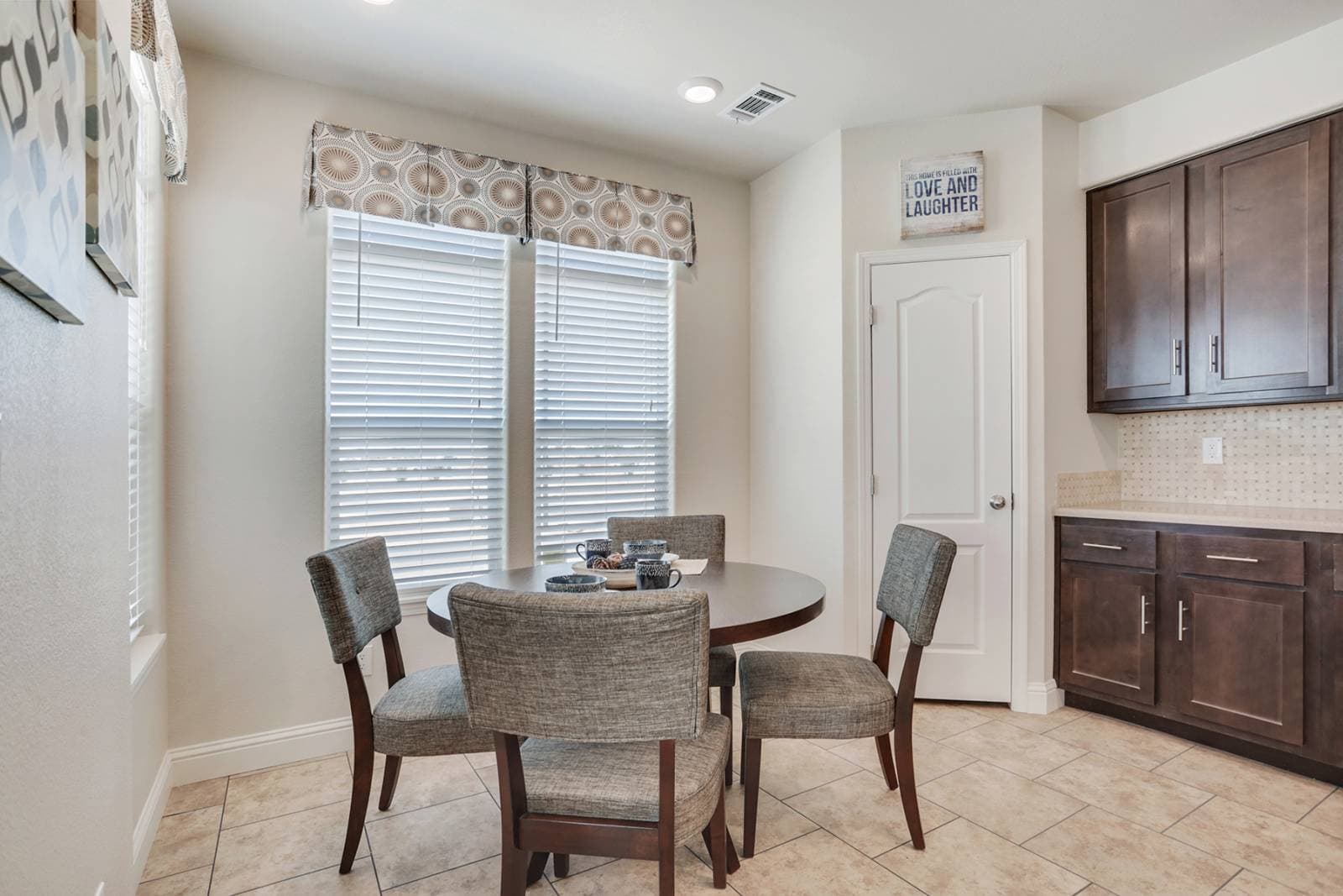 American freedom 2848pc2  interior home features