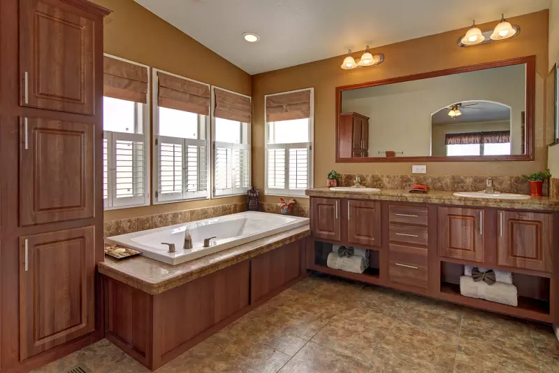 American freedom 2856e  bathroom home features