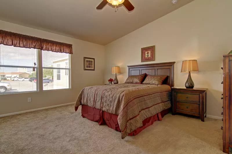 American freedom 2856e  bedroom home features