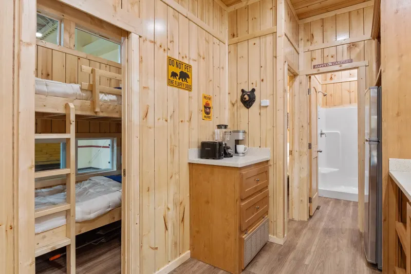 Apsn4110l w/ bunk room interior home features