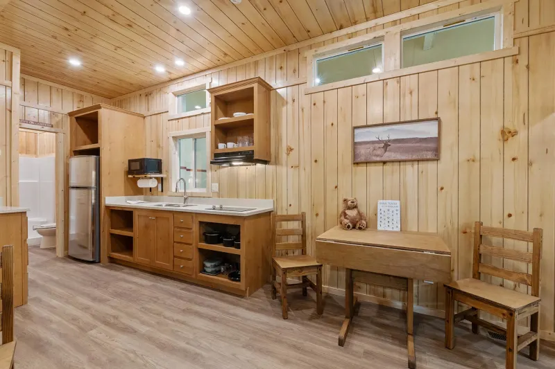 Apsn4110l w/ bunk room interior home features