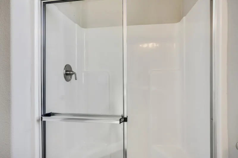 Desert vista apdv102 bathroom home features