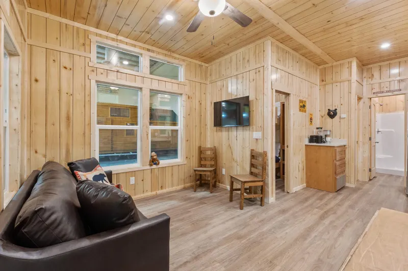 Apsn4110l w/ bunk room interior home features