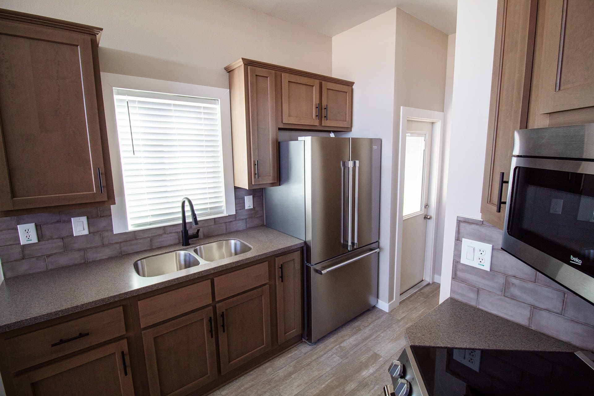 Malibu ma11351f  home features