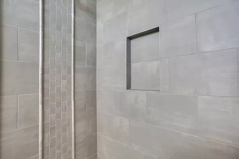 American freedom 2849x  bathroom home features