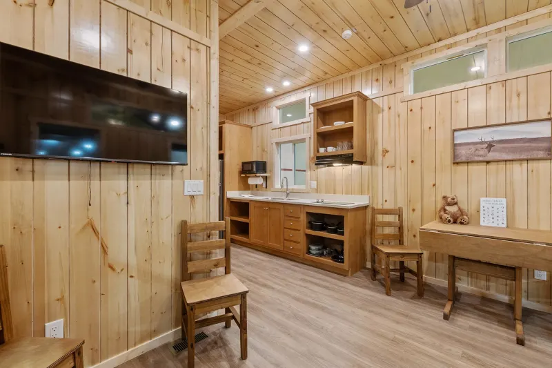 Apsn4110l w/ bunk room interior home features