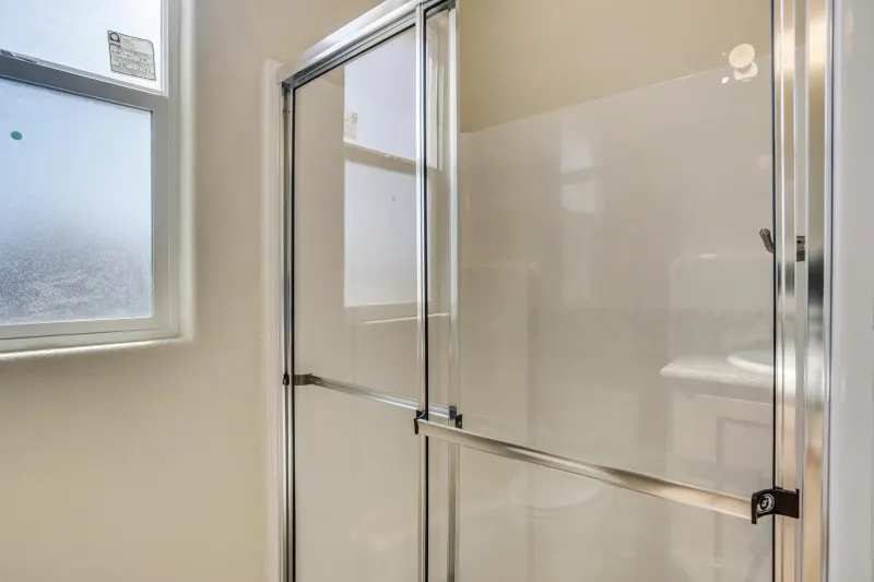 Desert vista apdv207 bathroom home features