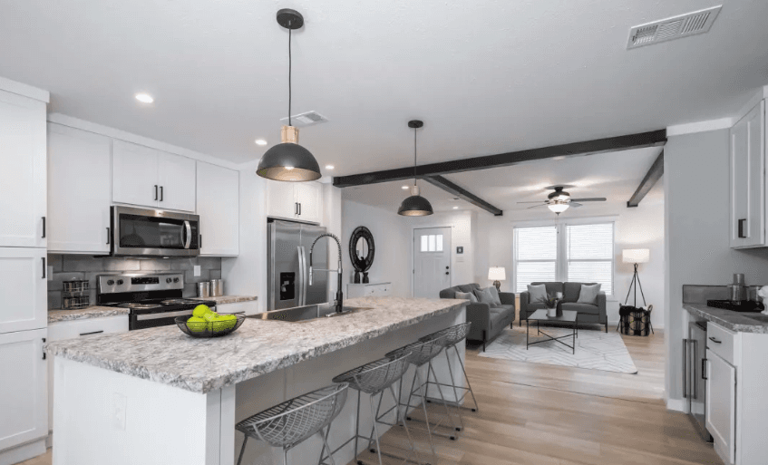 Kritzer 1493 interior home features